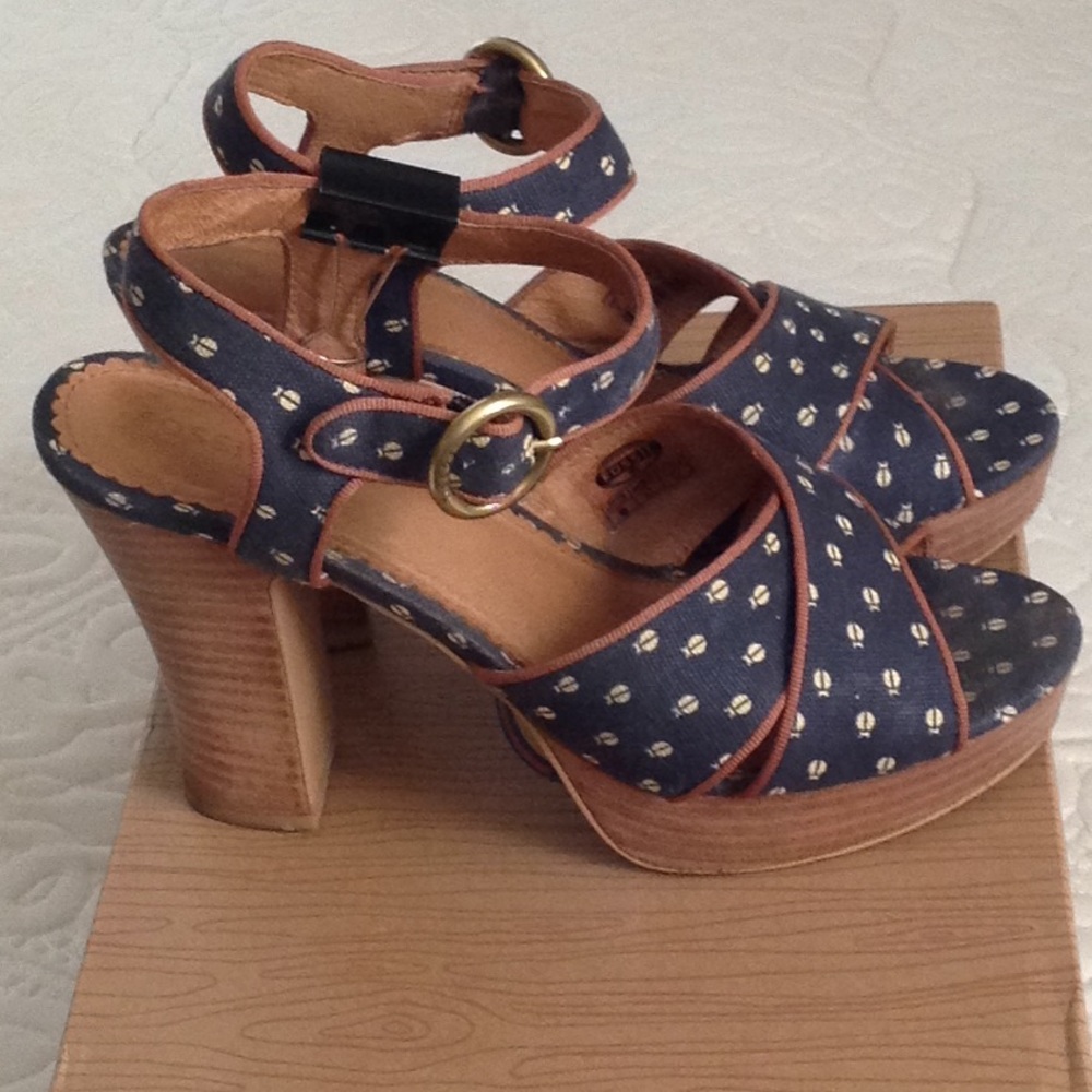 FOSSIL heels - Picture 3 of 8